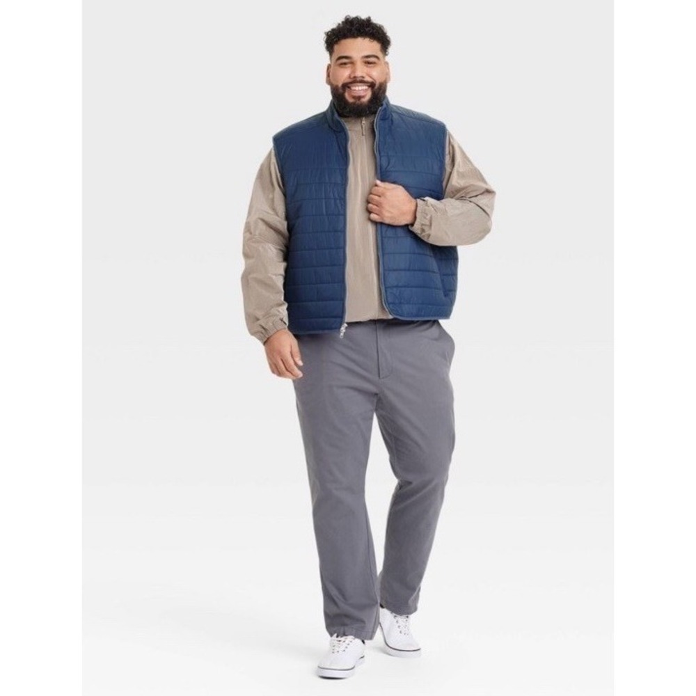 Men's Size Medium  Comfort Wear Vest - Goodfellow & Co Navy Blue